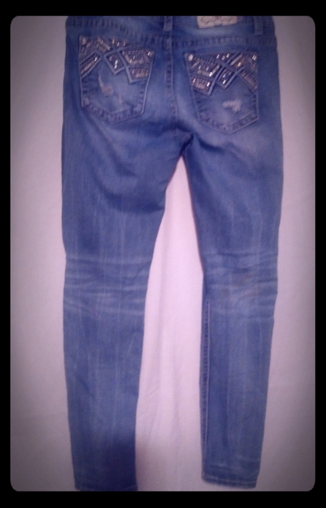 COPY - Miss Me Diamond Mid-Rise Easy Skinny 35 Plus